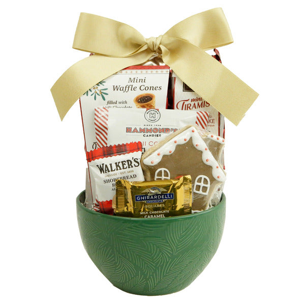 Pine Boughs Snack Bowl, 16.84 oz GREEN